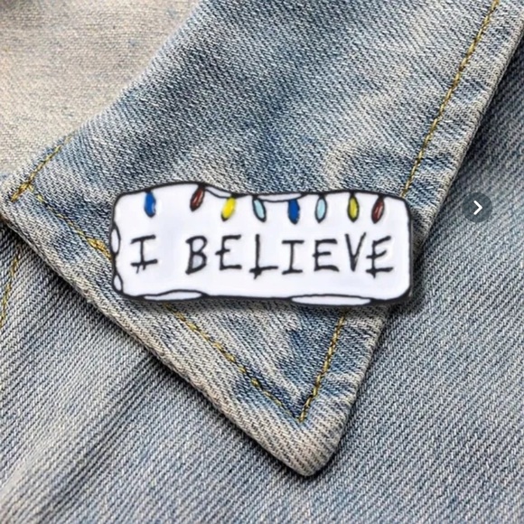 🌪StRaNgEr⛈Th🌪NgS Merch 🌪 - Picture 5 of 16